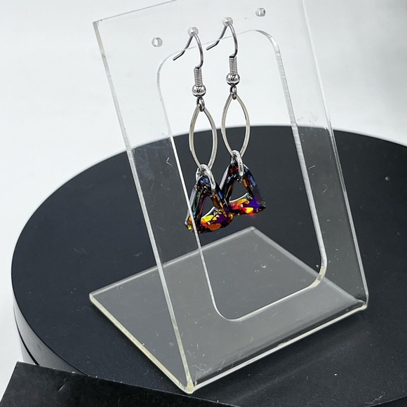 Callura Swarovski Volcano Crystal Triangle Drop Earrings NWT - Picture 8 of 10